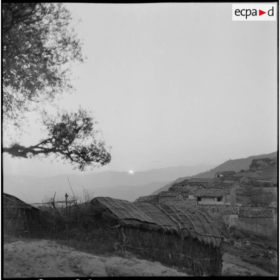 Le 2/13e RTS (2e bataillon du 13e régiment de tirailleurs sénégalais) en opération. [Description en cours]