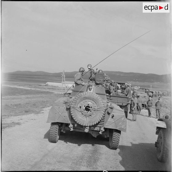 Travaux de la 403e CMRM, section auto-char à Oujda. [Description en cours]