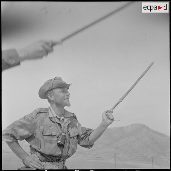 Travaux de la 403e CMRM, section auto-char à Oujda. [Description en cours]