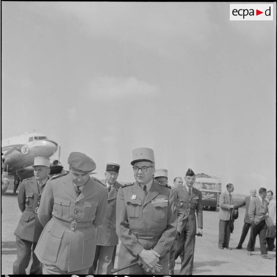 Inauguration de la première liaison Alger-Sétif par la compagnie Air France. [Description en cours]