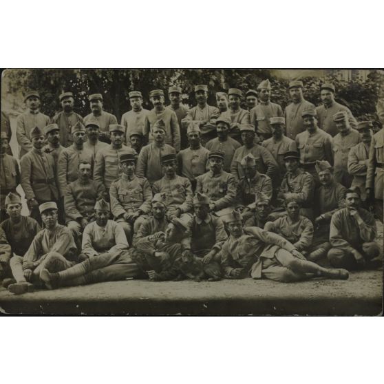 [Photographie de groupe de militaires].