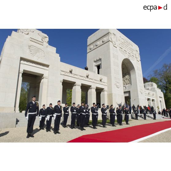 Centenaire de l'escadrille La Fayette à Marnes-la-Coquette.