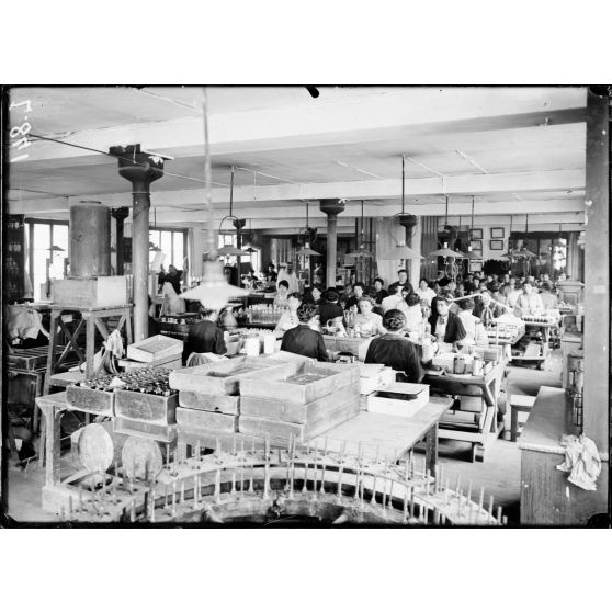 Pantin. Parfumerie Pinaud. 59 rue de Paris. Un atelier. [légende d'origine]