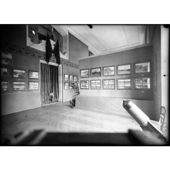 Exposition de la SPA [Section Photographique des Armées]. La nouvelle armée belge. [légende d'origine]