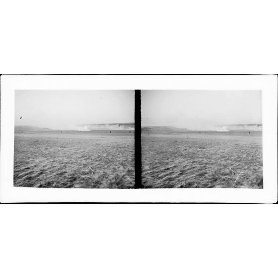 Camp de Mailly. Simulacre d'attaque et de tir de barrage. [légende d'origine]