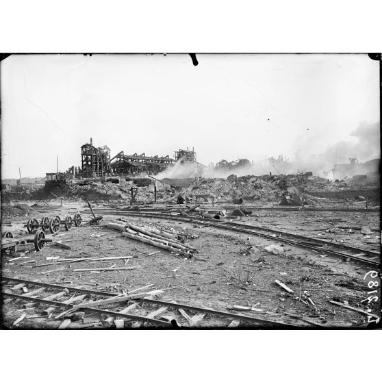 Massy Palaiseau. Incendie et explosion de la poudrerie Loyer, le 20 janvier 1917. [légende d'origine]