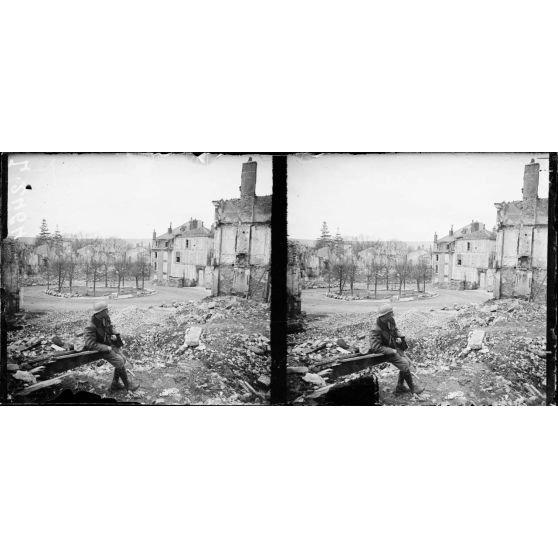 Verdun, Meuse, place d'armes. [légende d'origine]