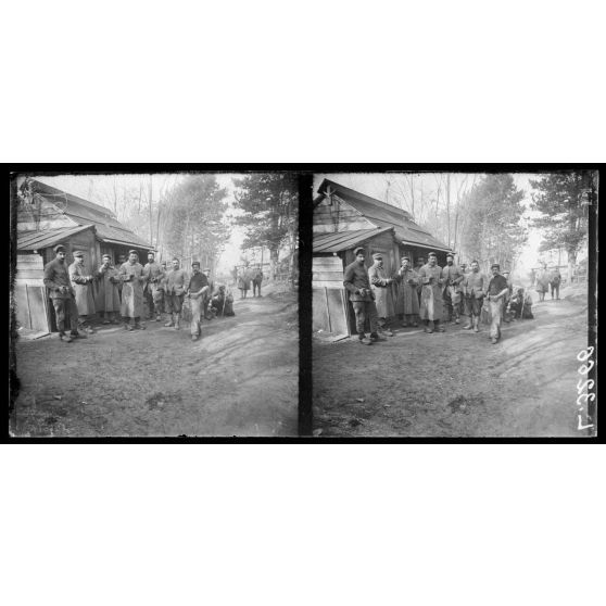 Prouilly (Marne). Gare de ravitaillement. Des cantonnements. [légende d'origine]