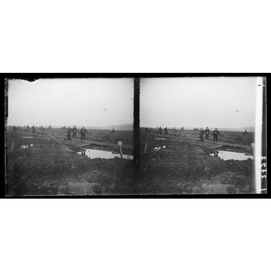 Fort de Douaumont, Meuse, la mission américaine près du fort. [légende d'origine]
