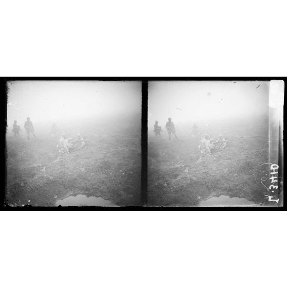 Verdun, secteur des Chambrettes, embourbement. [légende d'origine]