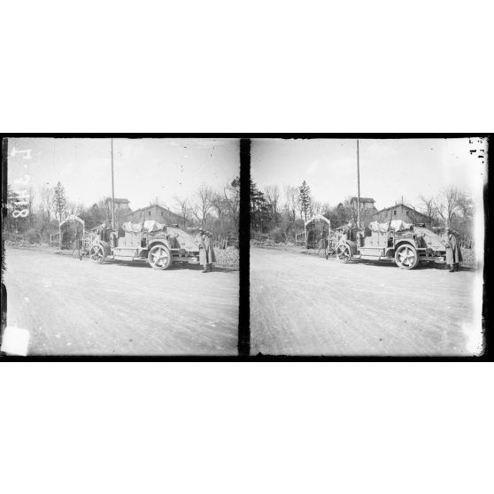 Près de Verdun, auto-canon contre avions en position. [légende d'origine]