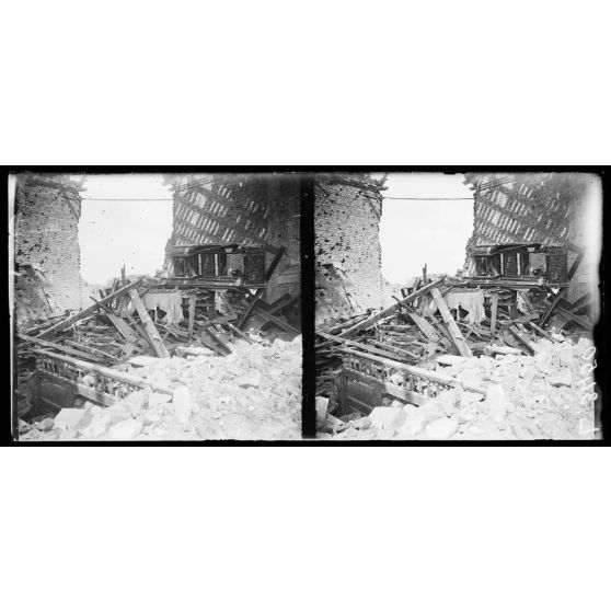 Cachy (Somme). Les ruines de l'église. L'Intérieur. [légende d'origine]