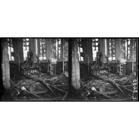 Villers-Bretonneux (Somme). Intérieur de l'église. [légende d'origine]