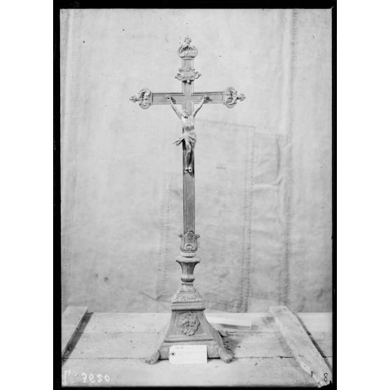 Eglise la Neuville-au-Pont. [légende d'origine]