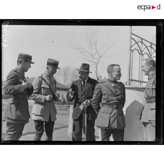 Omsk. En civil, le Haut-Commissaire de la République, Monsieur de Martel. [légende d'origine]