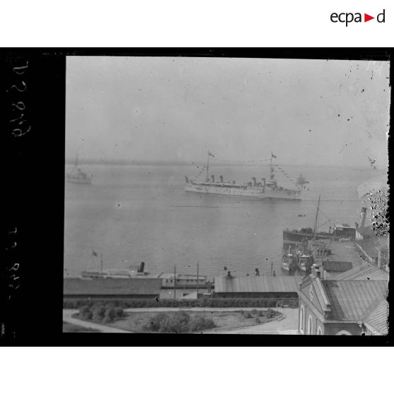 Arkhangelsk. Le 14 juillet. Le "Condé". [légende d'origine]