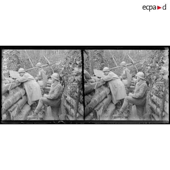 Région des Hartmannswillerkopf. Alsace. Le général Demetz au poste de Sihl. Poste du fusil mitrailleur. [légende d'origine]