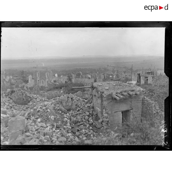 Montfaucon (Meuse). Vue du village. [légende d'origine]