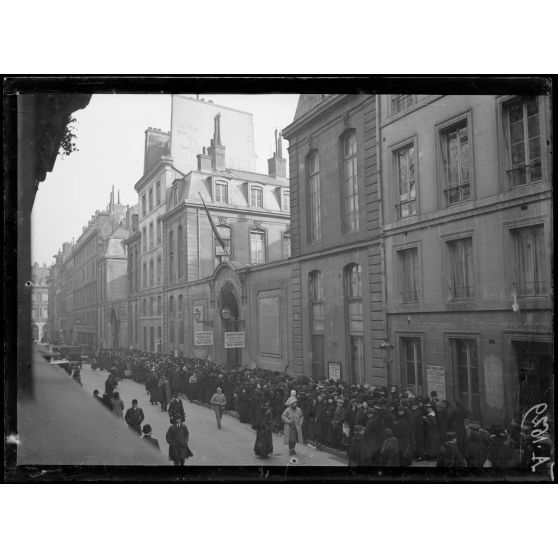Paris. Emprunt au Crédit Foncier. [légende d'origine]