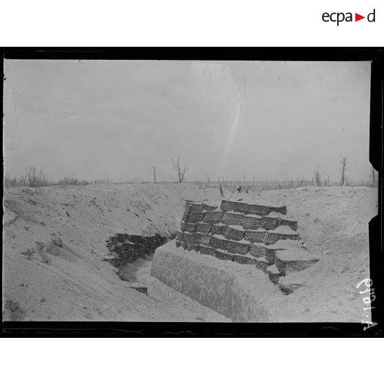 Aubérive. Marne. Ancienne tranchée allemande de Dresde. [légende d'origine]