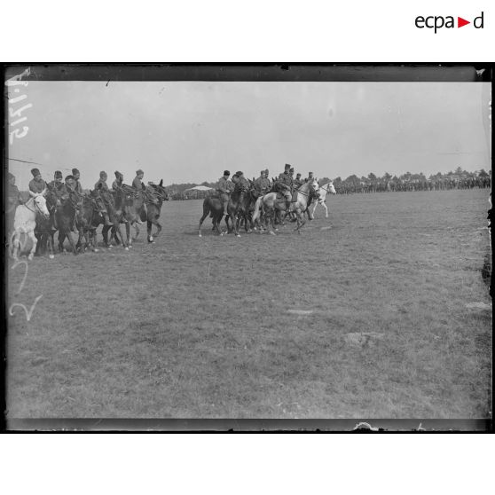 Vouzy. Marne. Fête de la Division Marocaine. Course à cheval. [légende d'origine]