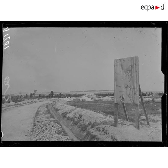 Près du village gascon. Région du Mont sans Nom (Marne). Panorama du Mt sans Nom. Carte indicatrice. [légende d'origine]