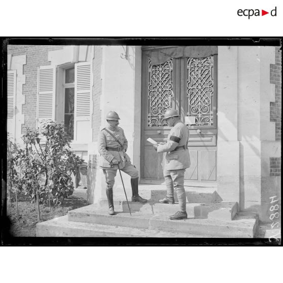 Ribécourt (Oise). Le général Gamelin, commandant la 9ème division. [légende d’origine]