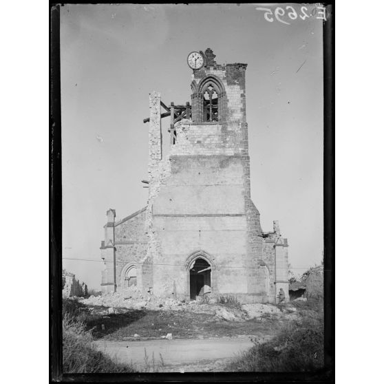 Saint Hilaire le Grand. Marne. L'église, façade ouest. [légende d'origine]