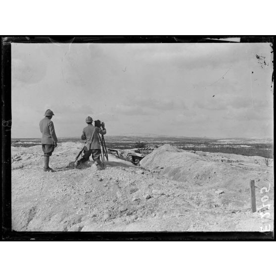 Mont Cornillet. Marne. Panorama. Opérateurs de la SCA. [légende d'origine]