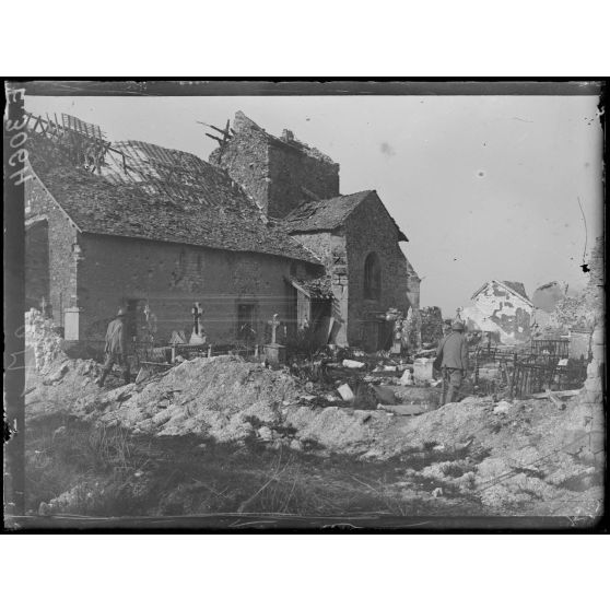 Beaumont. Marne. L'église et le cimetière. [légende d'origine]