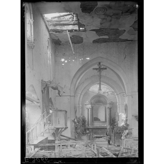 Beaumont. Marne. L'intérieur de l'église. [légende d'origine]