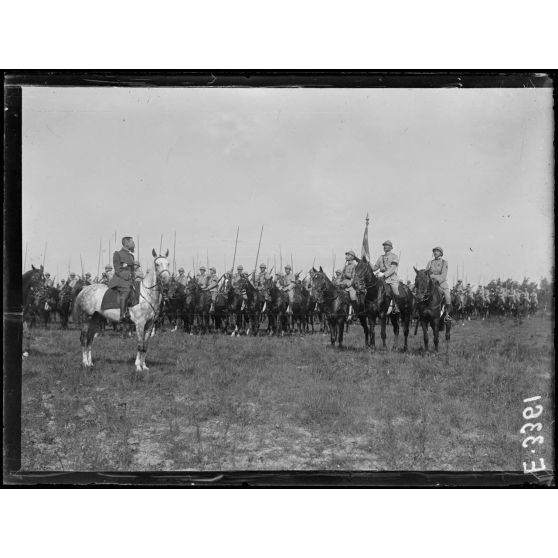 [Marne.Châlons sur Marne.Revue de la 1re Division de cavalerie.]