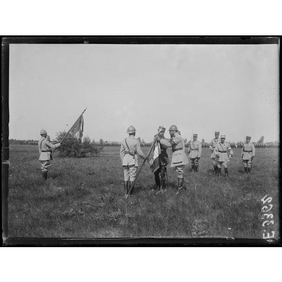 [Marne.Châlons sur Marne.Revue de la 1re Division de cavalerie.]