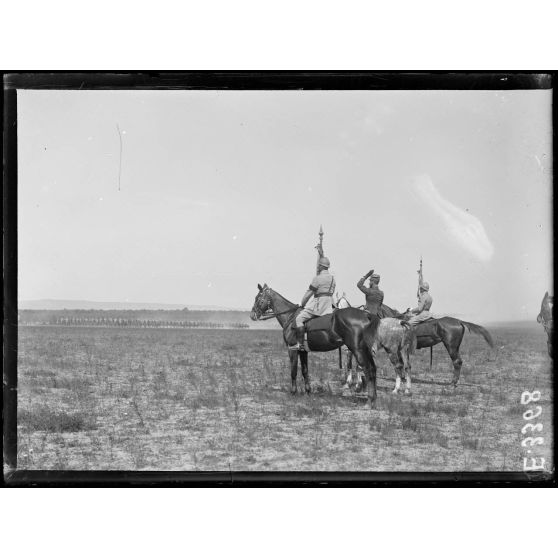 [Marne.Châlons sur Marne.Revue de la 1re Division de cavalerie.]
