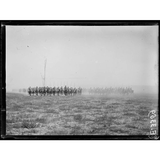 [Marne.Châlons sur Marne.Revue de la 1re Division de cavalerie.]