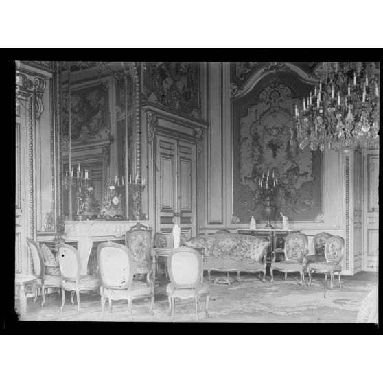 Palais d'Orsay. Paris. Appartements réservés aux souverains. Le salon. [légende d'origine]