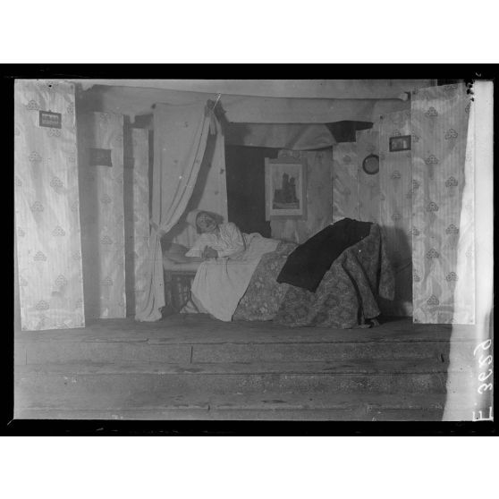 Aurillac. Cantal. Camp de prisonniers Danois. Une représentation théâtrale. [légende d'origine]