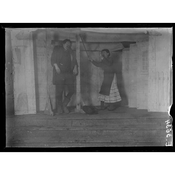 Aurillac. Cantal. Camp de prisonniers Danois. Représentation théâtrale. [légende d'origine]