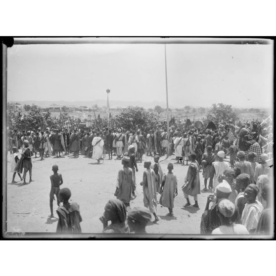 Garoua. Cortège du sultan. [légende d'origine]