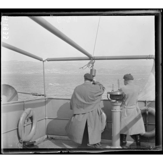 A bord de l'Algérie. En vue de Reggio de Calabre. [légende d'origine]