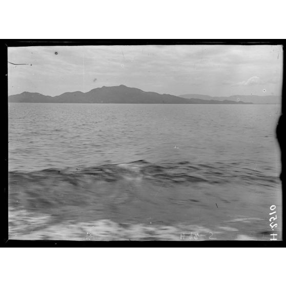 A bord de l'Opiniatre. L'île de Zante. [légende d'origine]