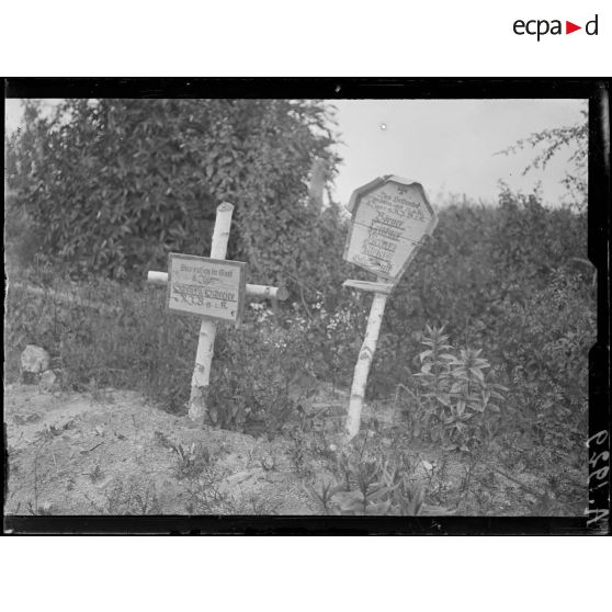 Aubérive. Marne. Tombes allemandes. [légende d'origine]