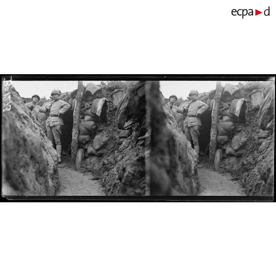 Devant Chevreux, abri de munitions pour mitrailleuse en ligne. [légende d'origine]