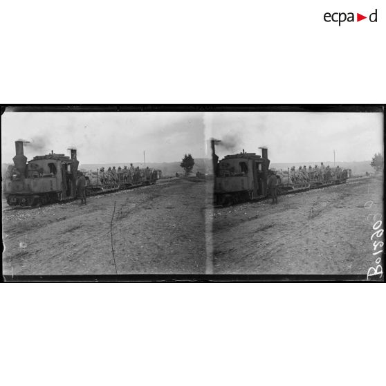 Ventelay, gare du Moncet. En gare, train de ravitaillement. [légende d'origine]