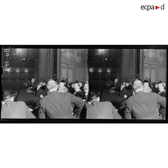 La salle du Trocadéro. Discours de Monsieur Buisson , président de la ligue des droits de l'Homme. [légende d’origine]