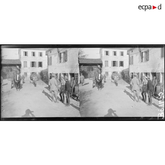 CastelCucco. Relève de l'armée italienne. Chasseurs français au cantonnement. [légende d'origine]