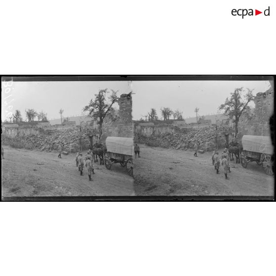 Ostel (Aisne), les ruines de l'église. [légende d’origine]