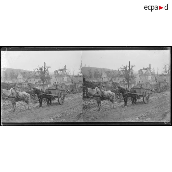 Ostel (Aisne), les ruines de l'église. [légende d’origine]