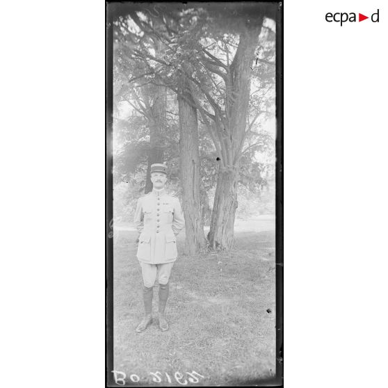 Près de Sézanne, le commandant de Goÿs, commandant la brigade de bombardement. [légende d'origine]