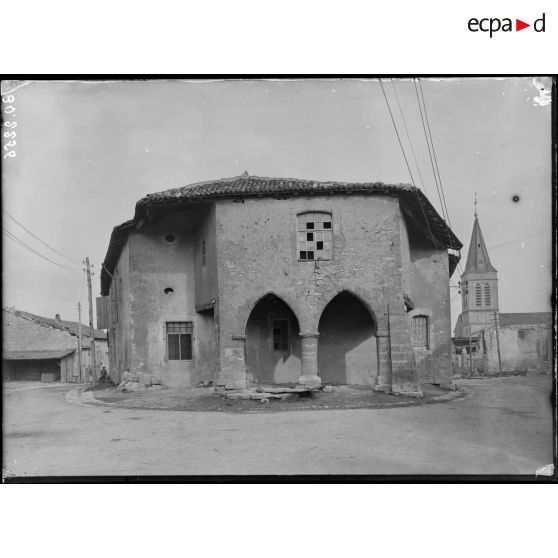 Hattonchâtel, Meuse. Vieille maison. [légende d'origine]